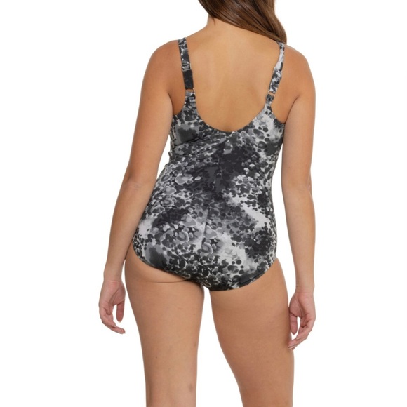 Speedo Printed Sweetheart neckline monument one Piece UPF 50+ Swimsuit size‎ 16 - Picture 2 of 7